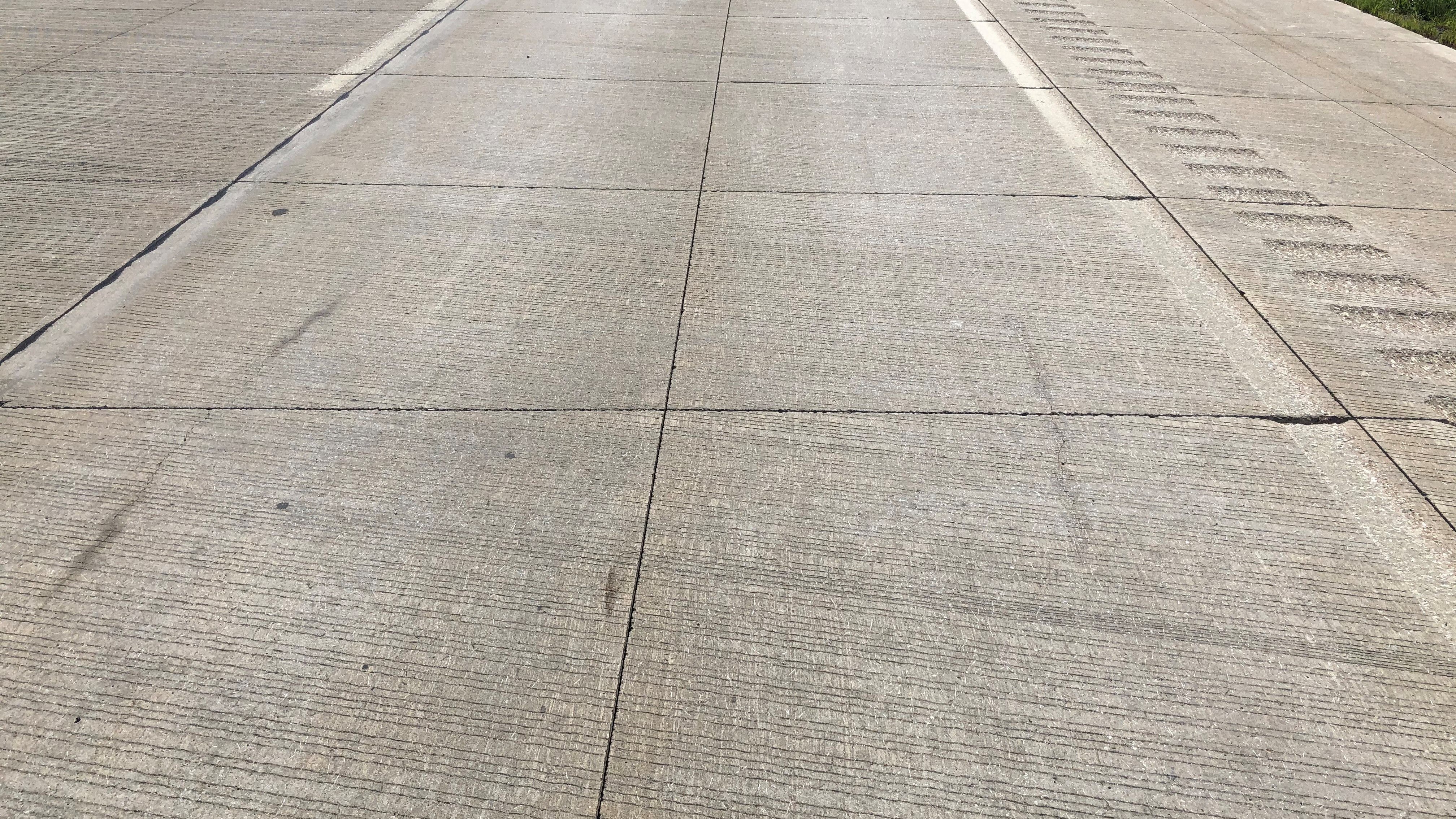 A longitudinal crack on an Illinois highway.