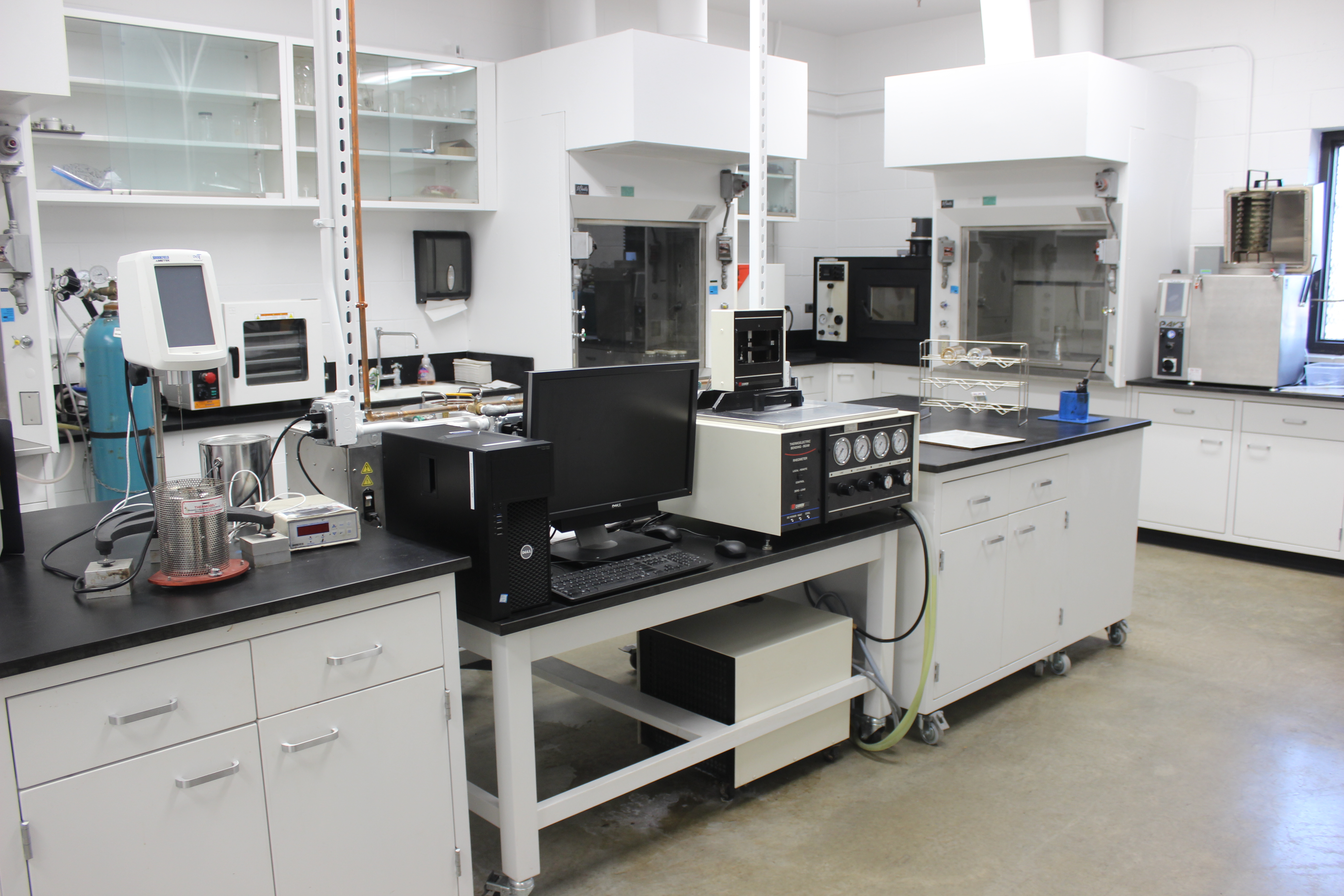 The asphalt binder lab at ICT's research and engineering laboratory.