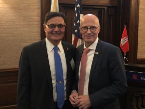 STII Director Imad Al-Qadi with the First Mayor and President of the Senate of the Free and Hanseatic City of Hamburg.
