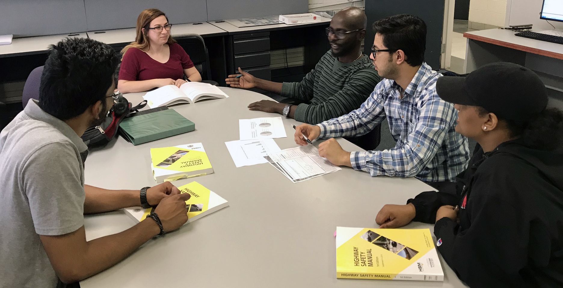 [cr][lf]<p id="caption-attachment-11542" class="wp-caption-text">Bradley University students (clockwise) Praveen Gorijavolu, Christina Soteros, Tibin Musa, Sadit Maharjan, and Beth Chekole, discuss the research progress.</p>[cr][lf]