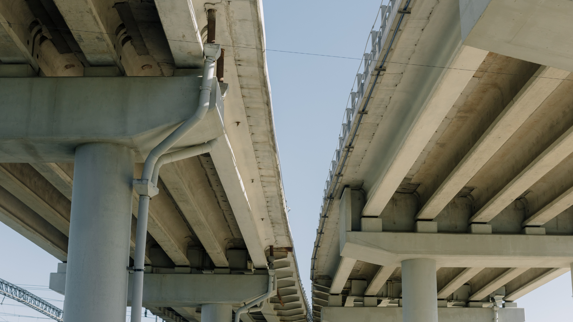 Integral abutment bridges, a popular bridge type in Illinois, are held up with piles and do not have bridge deck joints &mdash; through which saltwater leaks and is one of the leading causes of bridge deterioration.